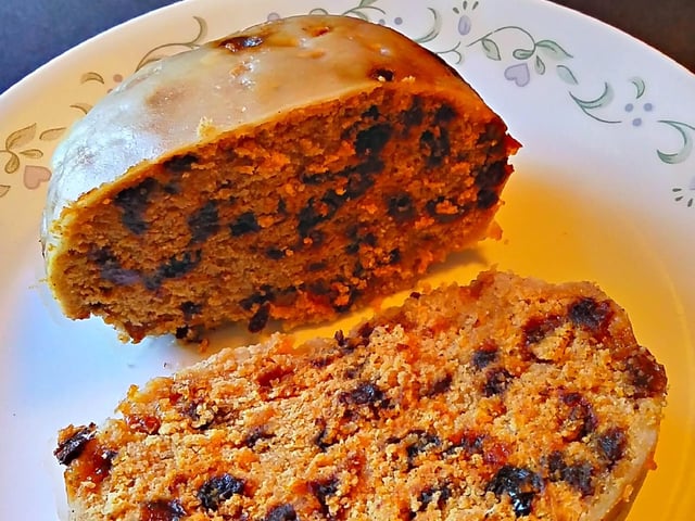 Getting tougher now - A) Clootie Dumpling, B) Fly Cemetery or C) Dundee Cake.