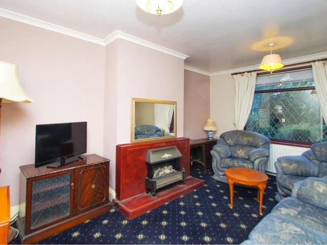 A second view of the lounge. As you can see, it is bright as well as comfortable.