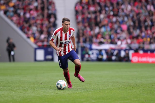 Newcastle United look set to battle it out with Everton and Wolves for Atletico Madrid full-back Santiago Arias. The right-back has been capped on over 50 occasions for the Colombia senior side. (Sport Witness)