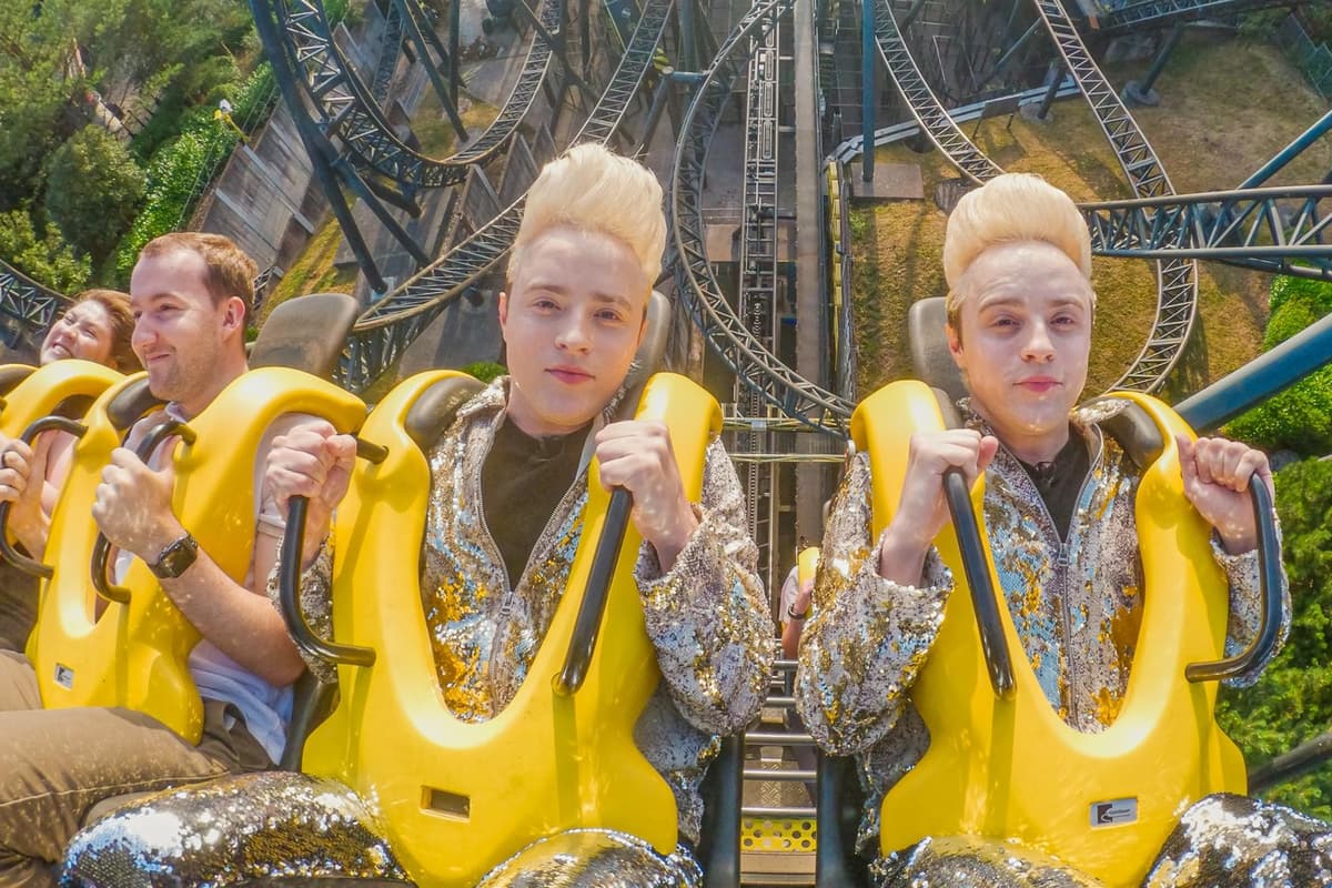 Bewahren Sie ein Jahr lang unbeschwerten Fahrspaß in Alton Towers und ...