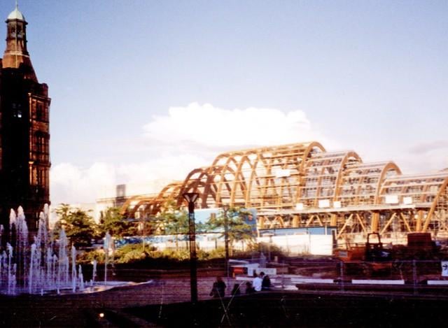 The garden was intended to form an important part of the improved pedestrian route between the railway station and the city centre.
