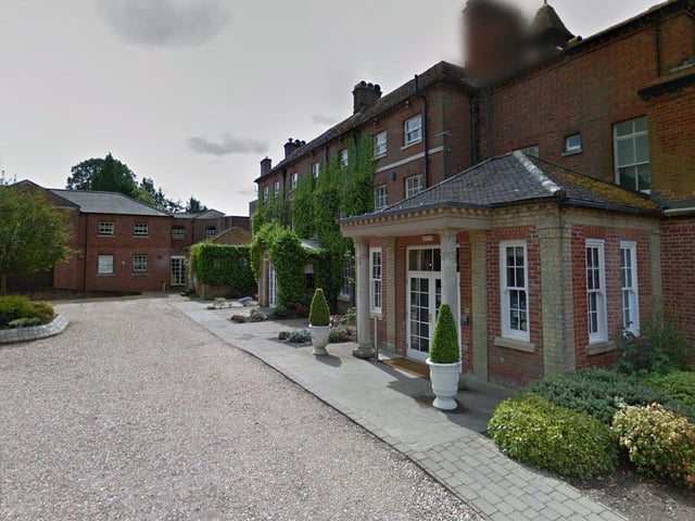 This restaurant is in Lyndhurst Road, Cadnam.