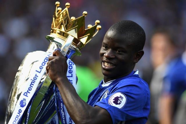 Real Madrid want Chelsea ace N’Golo Kante. The Blues are reportedly willing to listen to offers as the midfielder’s contract begins to run down. The Spanish giants would be willing to add the Frenchman to Zinedine Zidane’s squad.