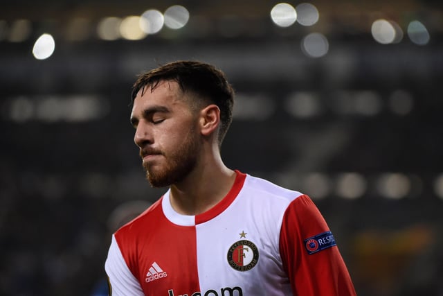 Arsenal and Chelsea are set to battle it out to sign Feyenoord’s £23m-rated Turkish midfielder Orkun Kokcu. (Sun)