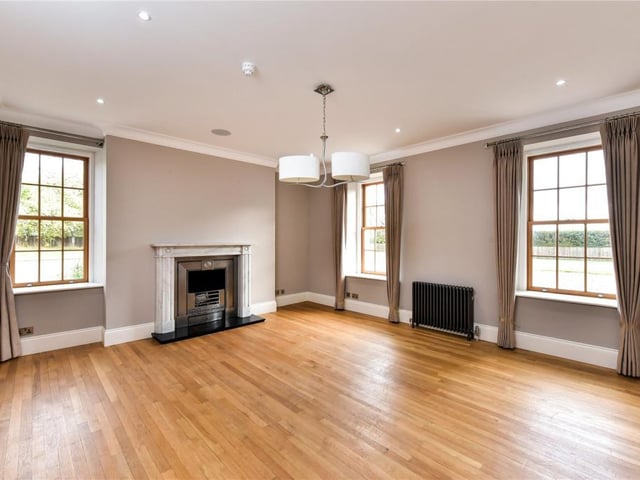 Dining room.