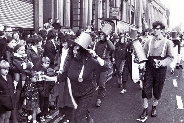 Sheffield University Rag Parade - October 30, 1971
Students collecting money on Church Street