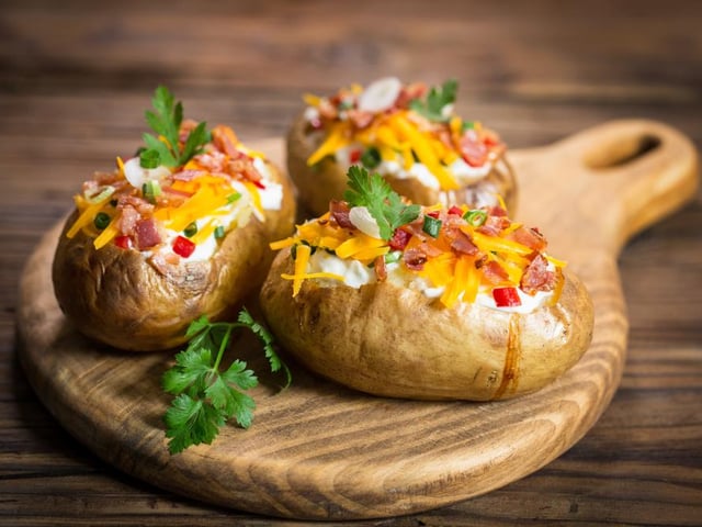 The Lightbox offers a wide variety of options which are perfect for a lunchtime, including sandwiches, paninis, soups, salads and jacket potatoes. There’s also a great selection of cakes if you’re in the mood for something sweet.