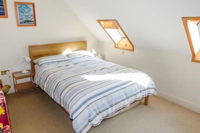 Another double bedroom, with two southerly facing skylights.

Picture: Right Move