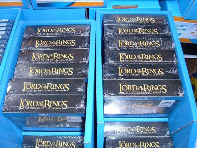 In 1998, most Scots fans would've watched movies on VHS cassettes, with a very small number using the brand new DVD format. Sony unveiled the first Blu-ray Disc prototypes in October 2000.