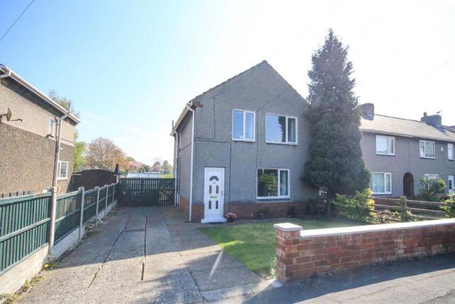 This three bedroom house has been viewed 1265 times in last 30 days. Marketed by Horton Knights.
