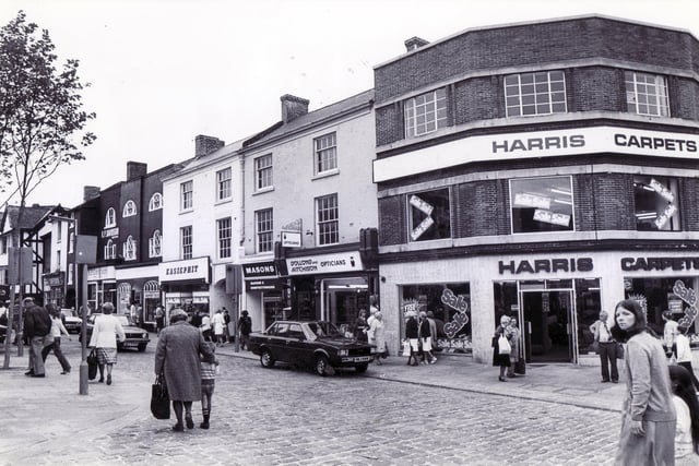Chesterfield town centre redevelopment showing the new pavement area in 1982
