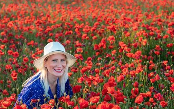 Mattersey is currently home to this luscious poppy field - captured by @excusemephotography.
