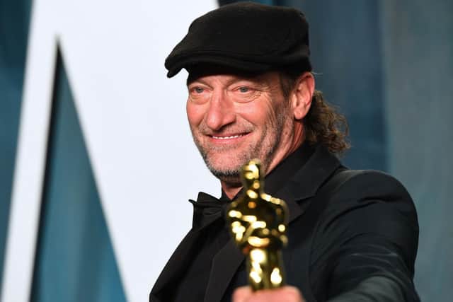 US actor Troy Kotsur won the Best Actor in a Supporting Role for "CODA" (Photo by PATRICK T. FALLON/AFP via Getty Images)