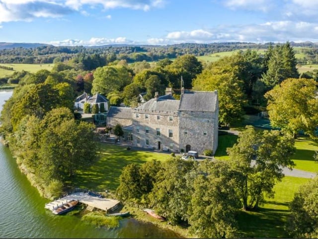 The castle sits by the side of Bardowie Loch