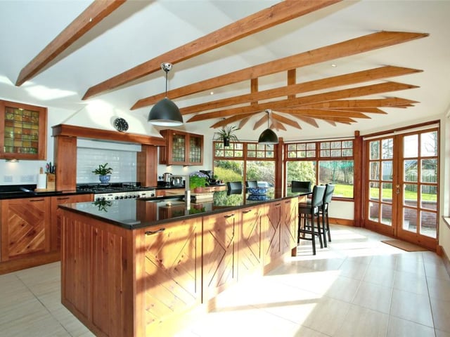 Dining kitchen.