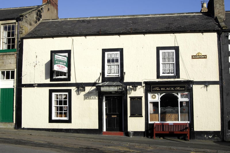 The Black Swan in Belford had similar praise from 40% of its visitors.