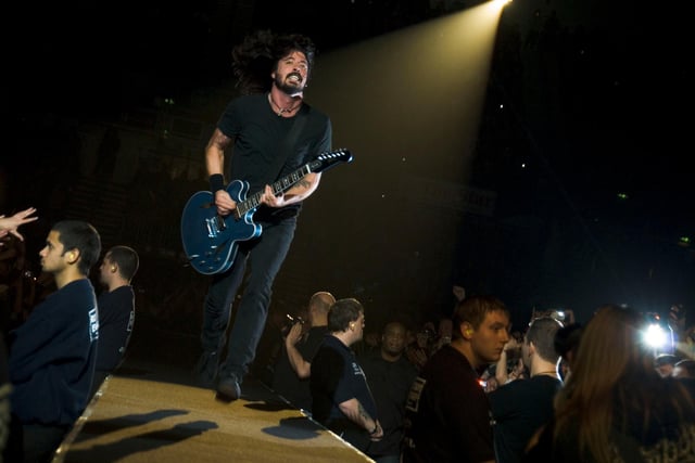 Dave Grohl of Foo Fighters at Sheffield Hallam FM Arena in November 2007