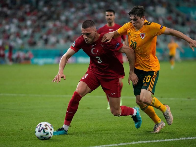 Leeds United could be set to reignite their interest in Man Utd's Daniel James, with the £15m man tipped to leave Old Trafford this summer. The Wales international is also thought to be on Leicester City's radar, as he looks to secure more first team football. (The Athletic)
 
(Photo by Darko Vojinovic - Pool/Getty Images)
