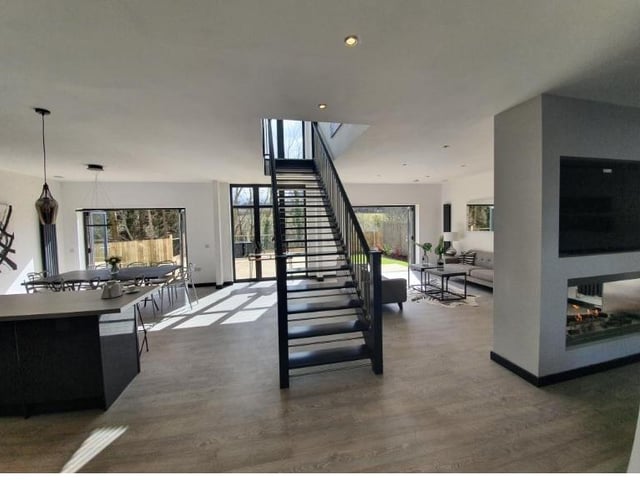 Juniper Green, Currie and Balerno - all nearby - offer an excellent range of amenities.