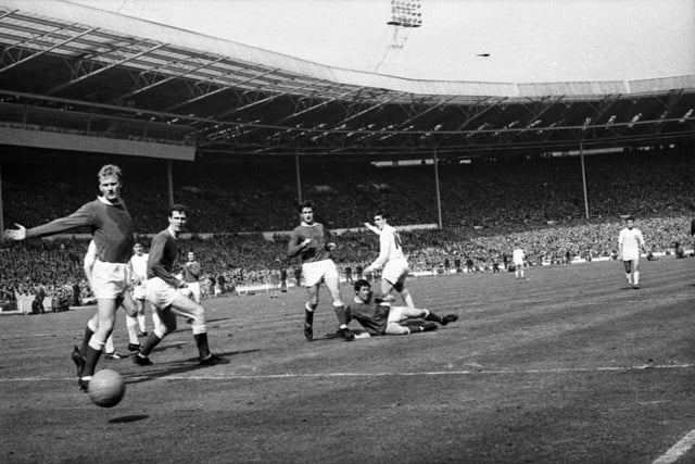 Action from the 1966 FA Cup between Wednesday and Everton.