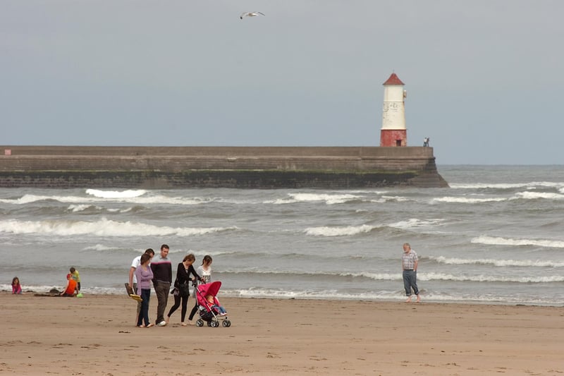 Spittal beach is ranked number 12.
A fine sandy beach to the south of the Tweed estuary with a lovely promenade. Parking, refreshments and public toilets are nearby.