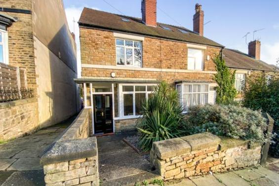 Marketing price: £260,000; 12 viewings; 5 offers (best and final bids); Sold for £277,000 (£17,000 over asking price); Sale agreed in 5 days