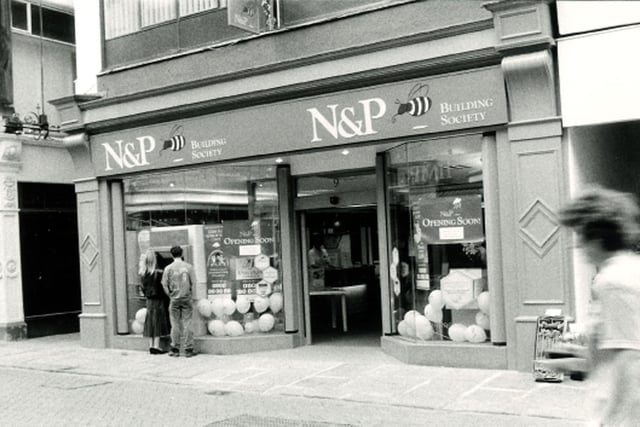 The N & P Building Society on HIgh Street ,Chesterfield, in 1995.Chesterfield Retro photo from Chesterfield Library\Chesterfield Borough Council.