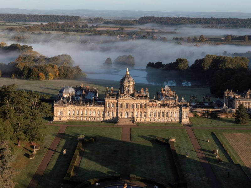 Perfect for motoring enthusiasts, this standout summer event on June 21 features a spectacular display of over 500 vintage, classic, and modern cars and motorcycles. The day includes live commentary, vehicle judging, awards, trade stalls, and live music, with entry included in standard admission. 👨 Castle Howard, York YO60 7DA
