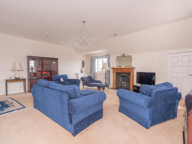 Sitting room.