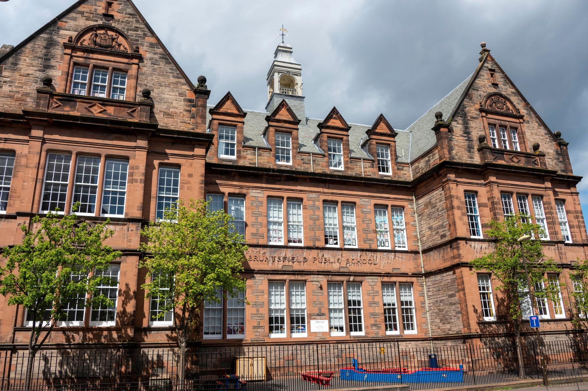 Address: Montpelier, Edinburgh EH10 4NA
