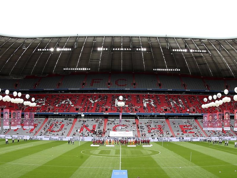 Bayern Munich goalkeeper Ron-Thorben Hoffman is edging closer to a loan switch to Sunderland on deadline day. The deal is likely to be announced in the next few hours. (Florian Plettenberg - @Plettigoal)