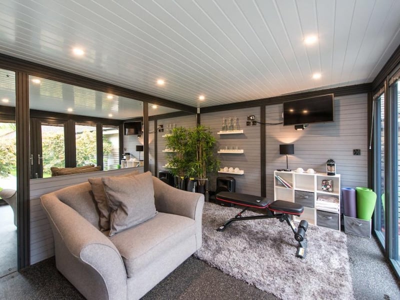 Garden room.