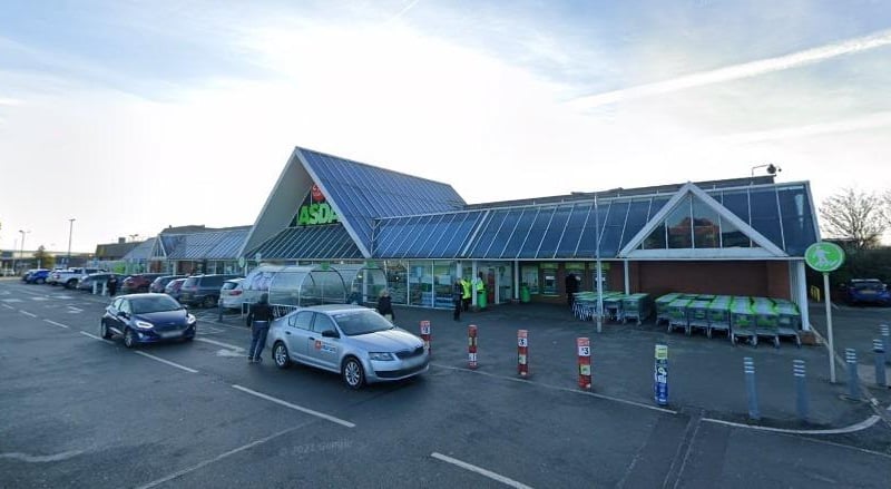The McDonald's branch inside the Morley Asda superstore has a rating of 3.6 stars from 330 Google reviews.