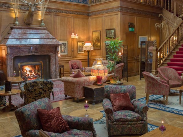 The Lands of Loyal is a traditional Victorian country house hotel overlooking the picturesque Perthshire town of Alyth. Reviewers loved the regal wood-panelled public rooms, attentive staff, and enjoyed stunning lunches and dinners served in the highly acclaimed restaurant.