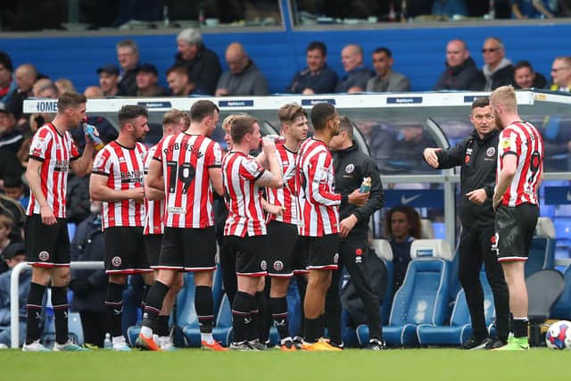 Sheffield United manager Paul Heckingbottom speaks to his squad during the final match of last season, against Birmingham City: Simon Bellis / Sportimage