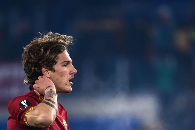 Roma would entertain Liverpool’s interest in £50m-rated winger Nicolo Zaniolo - if a deal includes Dejan Lovern heading in the other direction. (Il Sussidiario)