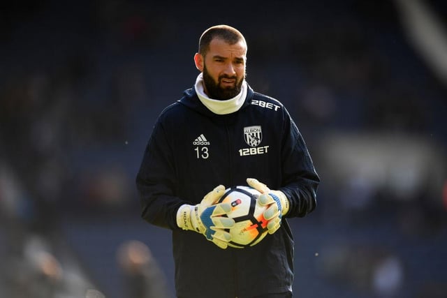 Former West Brom and Hull City goalkeeper Boaz Myhill has rejected the chance to join Tony Pulis' coaching staff at Sheffield Wednesday. (Birmingham Live)

Photo: Michael Regan/Getty Images