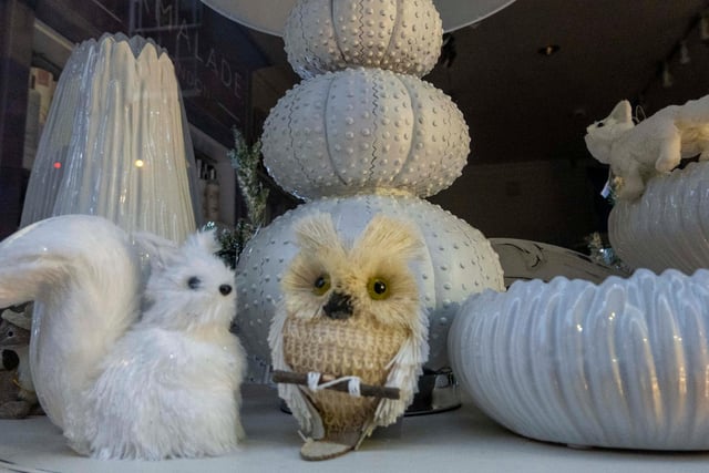 A white owl was the focus of a display at Marilyn and Melrose.
