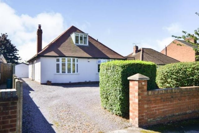 This three bedroom bungalow has a large open plan living space and separate living room and dining room. Marketed by Frank Innes, 01623 355732.