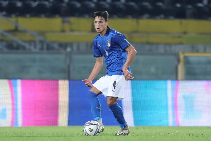 Leicester City and Arsenal have both been linked with Empoli starlet Samuele Ricci. The teenage star, who has been capped at U21 level for Italy, is set to be sold this summer as he moves into the final year of his contract. (Tuttomercato)