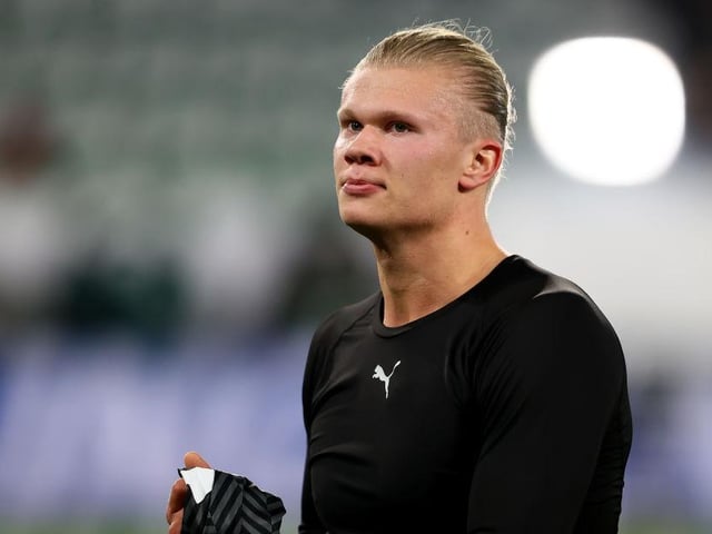 Erling Haaland is "90%" certain to leave Borussia Dortmund with Manchester City "at the front of the queue" to sign him. (Sky)

 (Photo by Martin Rose/Getty Images)