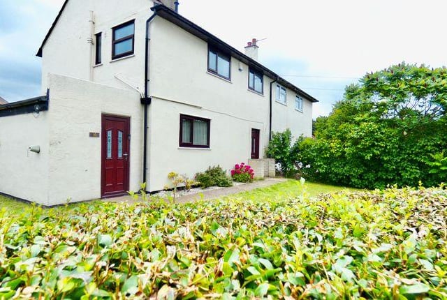 Viewed 1231 times in the last 30 days this three bedroom house is being marketed by Strike, 0113 482 9379.