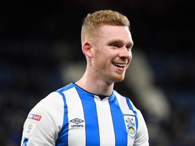 Sheffield United and Burnley could also battle it out for Huddersfield Town midfielder Lewis O’Brien with a £7m fee touted. (The Sun)