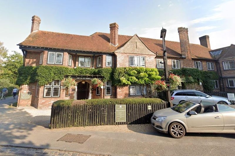 Another hotel in the New Forest, this establishment has a rating of 4.5 after 1,669 reviews