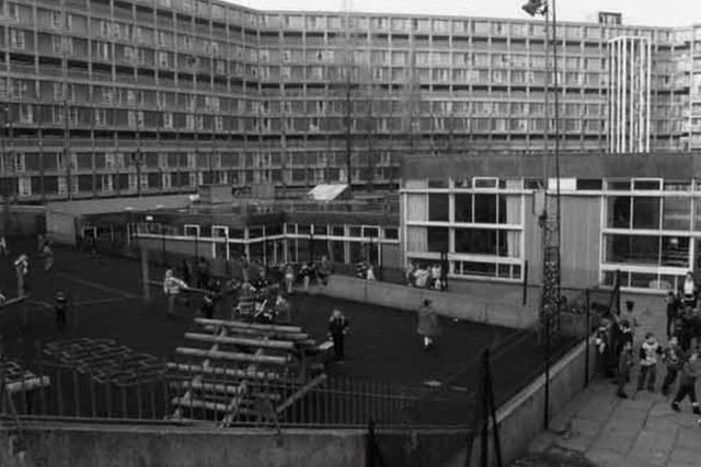 Park Hill Primary School, on Duke Street, Sheffield, in February 1993. It closed in 2006 due to falling pupil numbers and was demolished the following year.