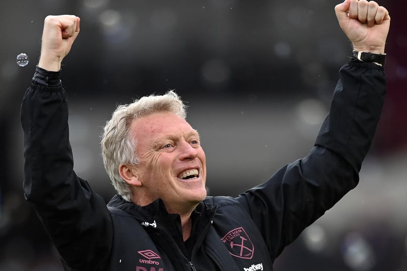 West Ham boss David Moyes has been tipped to snub advances from his former club Everton to remain in charge of the Hammers. The Toffees are one of four Premier League clubs currently looking for a new manager. (Football Insider)