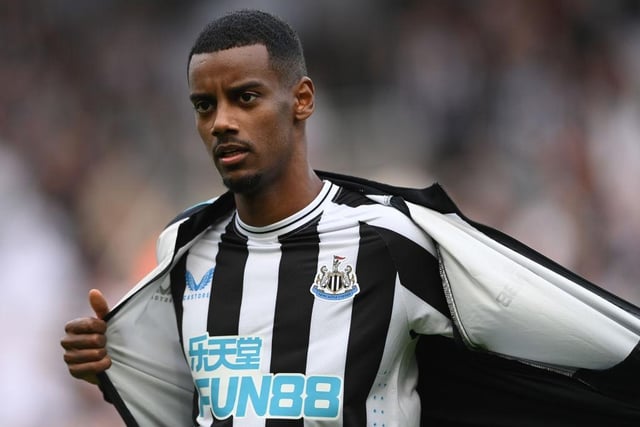 Newcastle’s record signing is unlikely to feature at Old Trafford this weekend as he continues his recovery from a thigh injury. But Eddie Howe is expecting him to be back in contention very soon. 