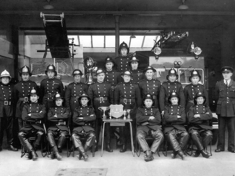 Fareham Firemen in the 1950's at West Street station (centre of town) in front of their appliances.
Left: Leyland wheeled pump escape
Right: Austin towing vehicle
Firemen in photo are:
Back: G O'Callanhan
2nd Back: J Birchell, N Smith
2nd row: E Hixman, N Hall, E Cathery, Wren, S Jenkins, B Forder, R Flake, B Mortar, B Edney, L Abbs
Front row: J Male, H Johnson, J Frost, H Farley, P Dugan, H Stockwell.
