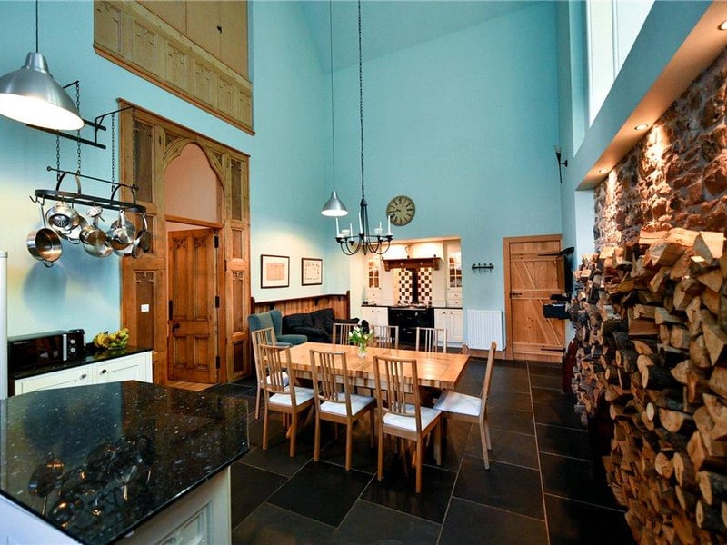 Dining room.