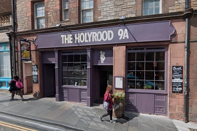 The Holyrood 9A, at 9A Holyrood Road, EH8 8AE, has a rating of 4.5 from 1,364 reviews.